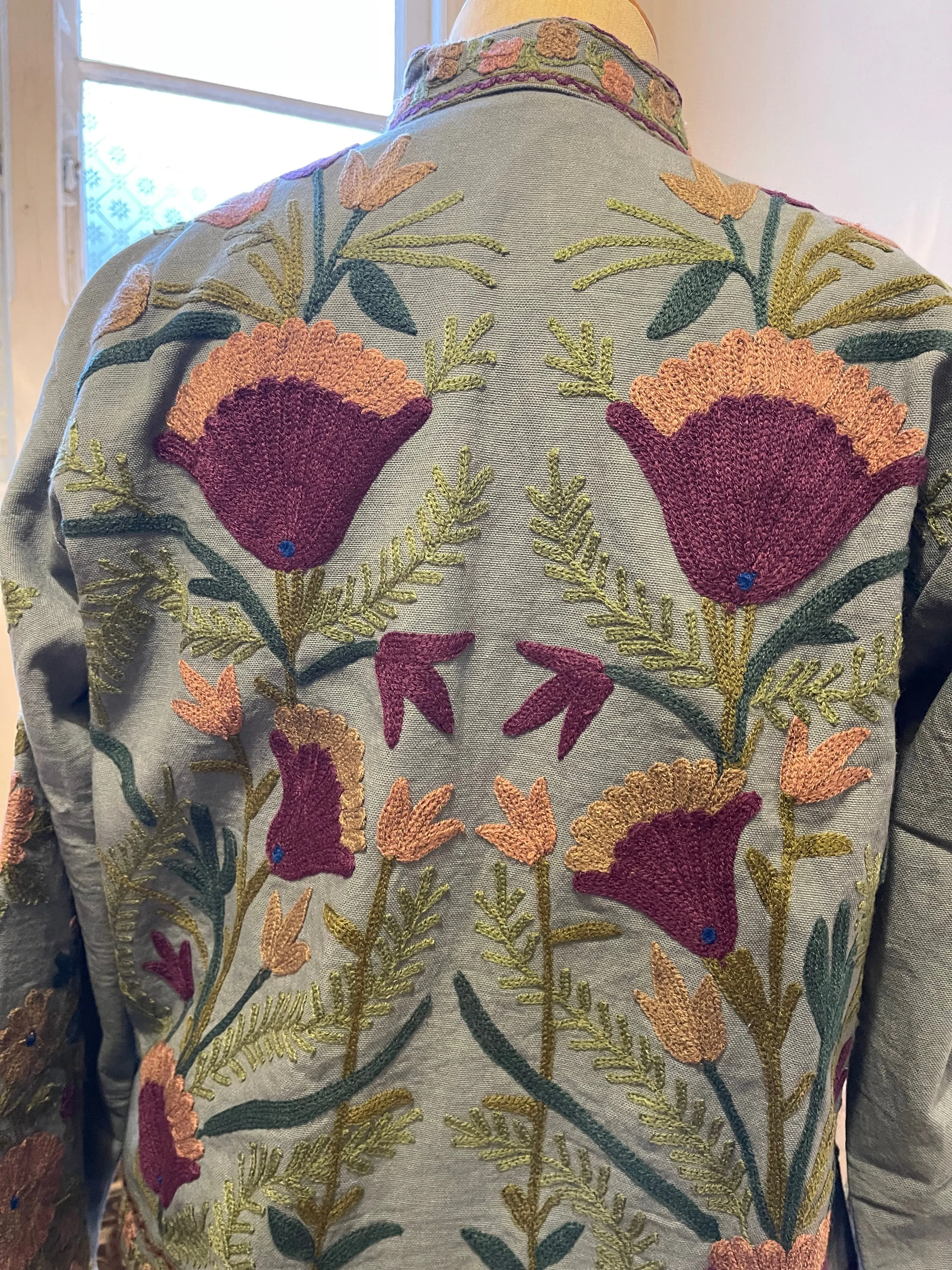 Suzani Tribal Jacket Short - Dove Grey/Cherry